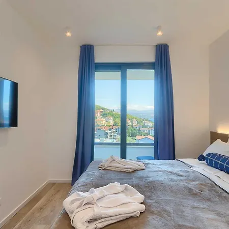 Bella Vista 1 *