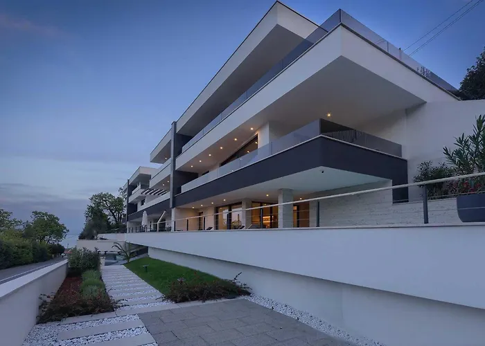 Bella Vista 1 Ичичи